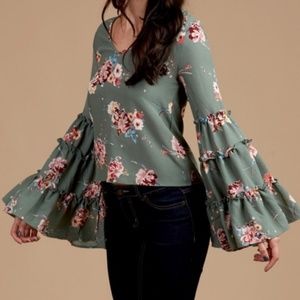 Altar'd State Bell sleeve Floral shirt Medium